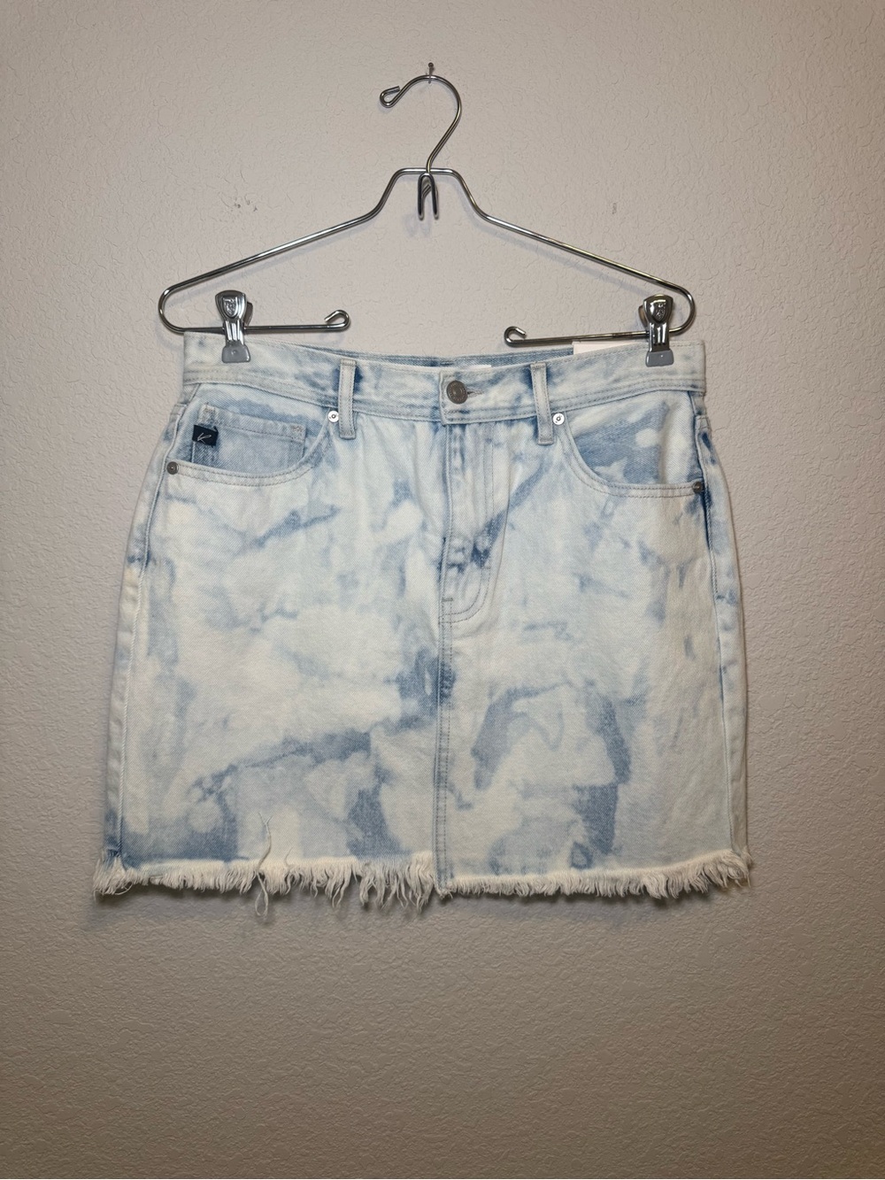 NWT |KanCan Light Blue Tie-Dye Frayed Hem Mini Skirt